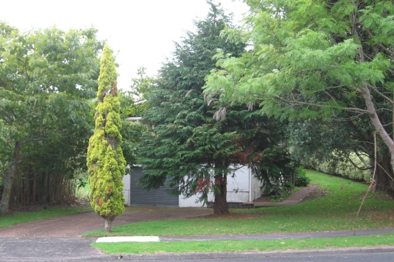 Photo of property in 60 Kamara Road, Glen Eden, Auckland, 0602