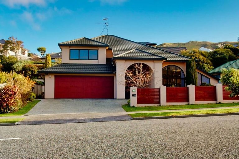 Photo of property in 23 Amesbury Drive, Churton Park, Wellington, 6037