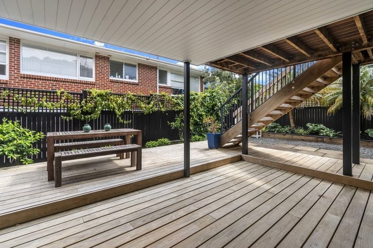 Photo of property in 2/15 Walter Street, Hauraki, Auckland, 0622