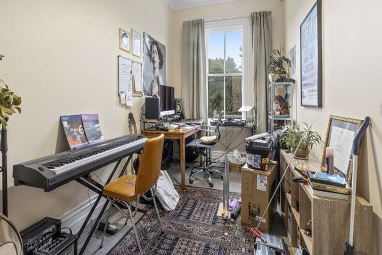 Photo of property in 2 Caprera Street, Melrose, Wellington, 6023
