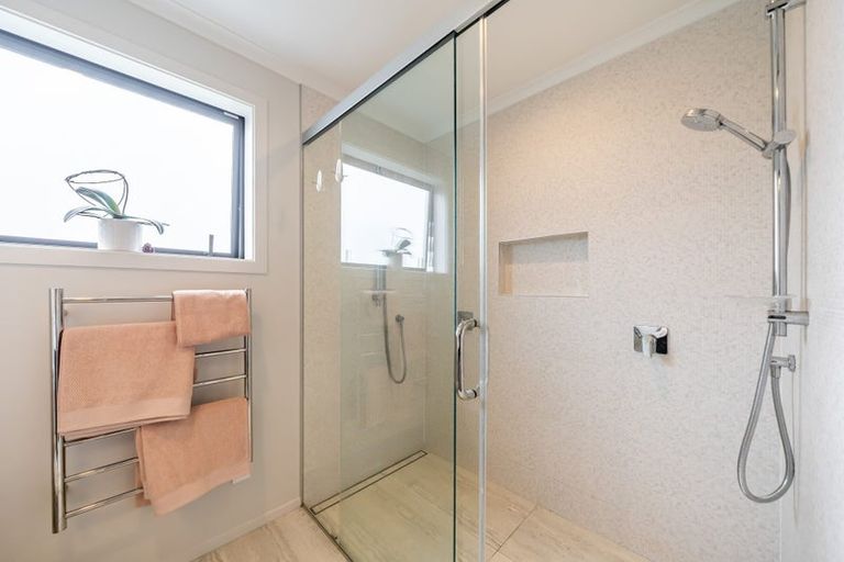 Photo of property in 6 Schooner Drive, Whitby, Porirua, 5024