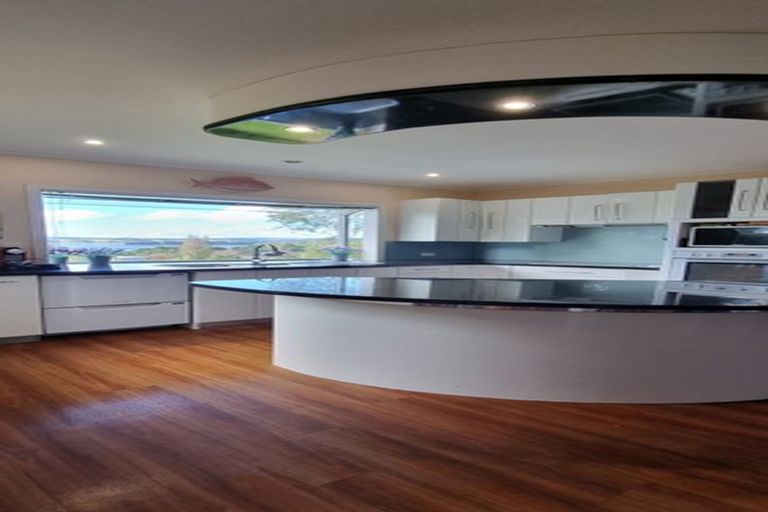 Photo of property in 11 Fenton Terrace, Cockle Bay, Auckland, 2014