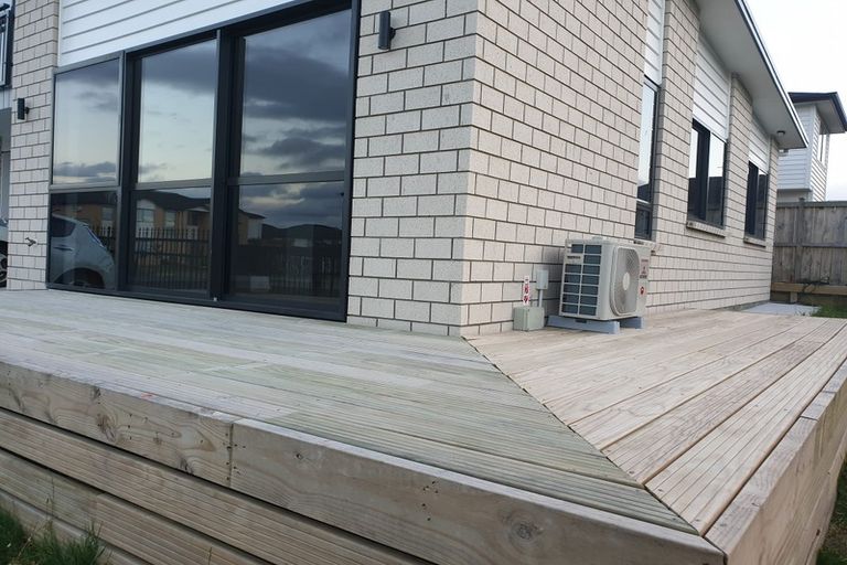 Photo of property in 32 Cooladawson Drive, Flat Bush, Auckland, 2019