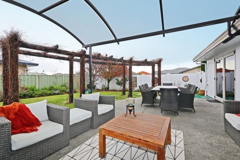 Photo of property in 1 Hyde Place, Taradale, Napier, 4112