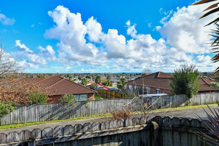 Photo of property in 19 Keri Vista Rise, Papakura, 2110