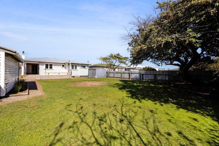 Photo of property in 8 Pacey Avenue, Hawera, 4610