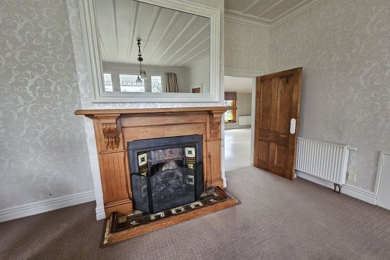 Photo of property in 74 Riverbank Road, Inch Clutha, Kaitangata, 9281