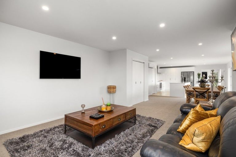 Photo of property in 49ra Oceana Drive, Welcome Bay, Tauranga, 3175