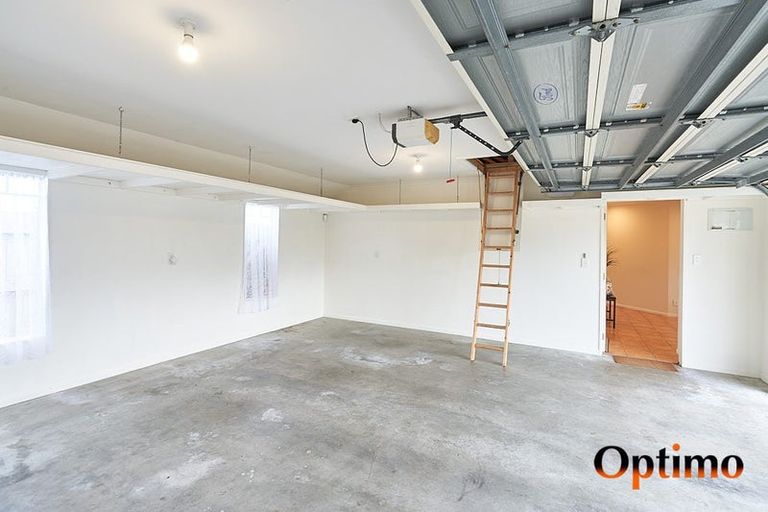 Photo of property in 21 Rothesay Place, Highbury, Palmerston North, 4412