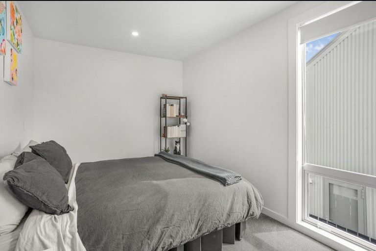 Photo of property in 52a Durham Crescent, Fairfield, Lower Hutt, 5011