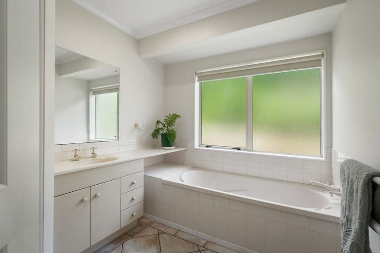 Photo of property in 27 Canon Road, Tanners Point, Katikati, 3170