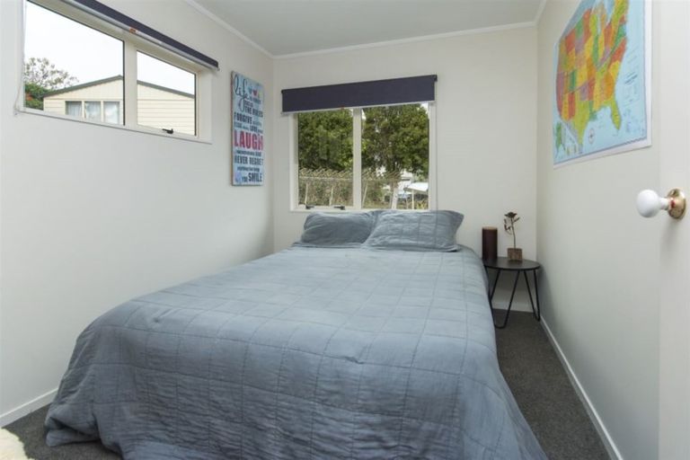 Photo of property in 36 Kaiwaka Road, Waiuku, 2123