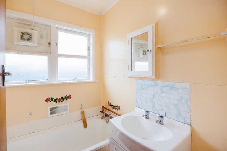 Photo of property in 30 Mccorkindale Street, Feilding, 4702