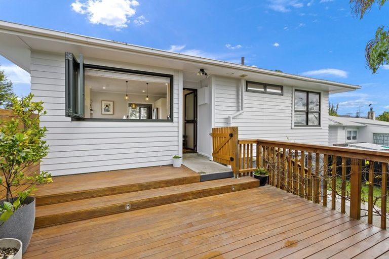 Photo of property in 6 Claridge Street, Glen Eden, Auckland, 0602