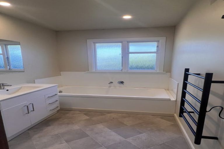 Photo of property in 179 Greers Road, Burnside, Christchurch, 8053