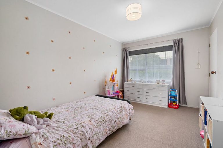 Photo of property in 317 Shakespeare Street, Leamington, Cambridge, 3432