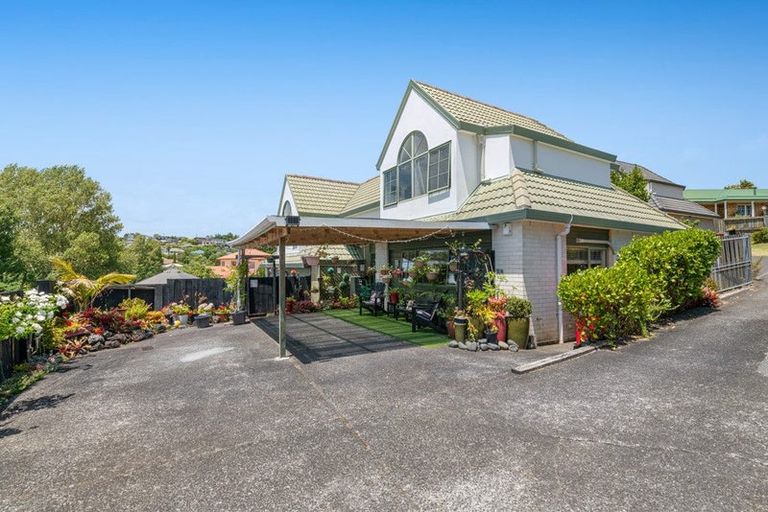 Photo of property in 1/3 Pelican Lane, Unsworth Heights, Auckland, 0632