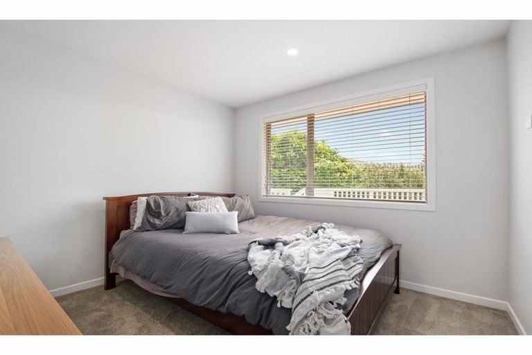 Photo of property in 29 Hewlett Road, Massey, Auckland, 0614