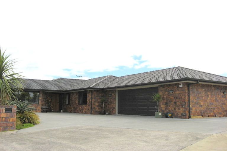 Photo of property in 25 Les Fisher Place, Pukekohe, 2120