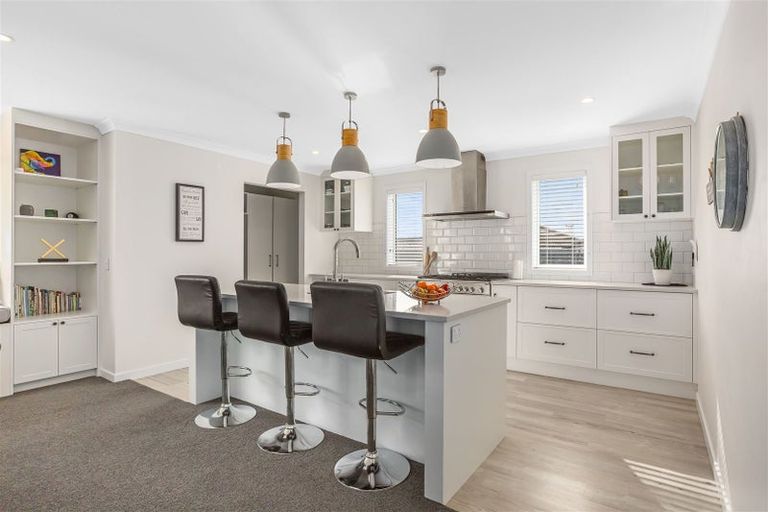 Photo of property in 16 Schooner Drive, Whitby, Porirua, 5024