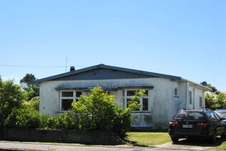 Photo of property in 21 Gladstone Street, Westport, 7825