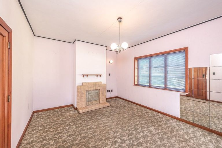 Photo of property in 49 Selwyn Crescent, College Estate, Whanganui, 4500