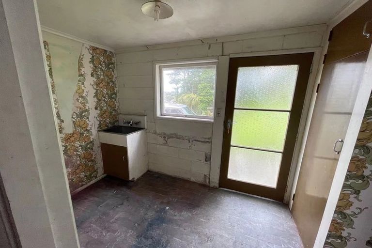 Photo of property in 305 Don Buck Road, Massey, Auckland, 0614