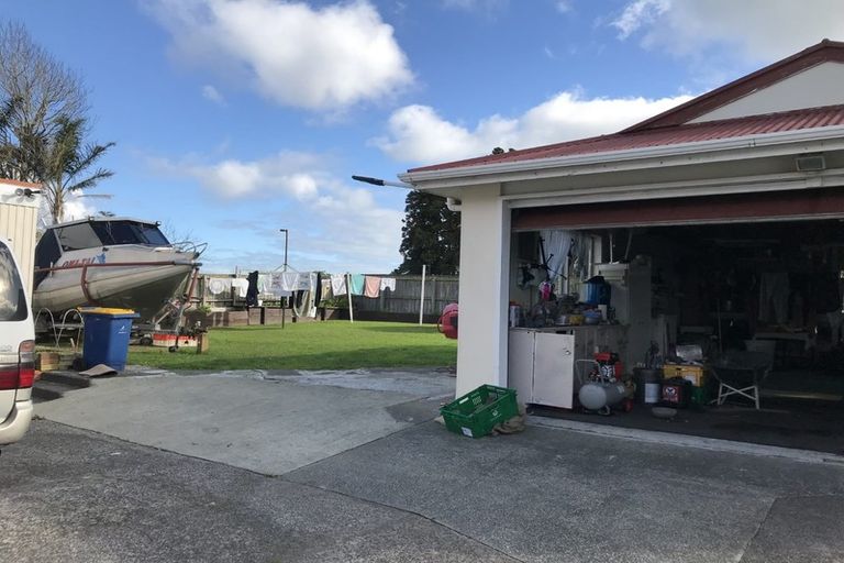 Photo of property in 502 Don Buck Road, Massey, Auckland, 0614