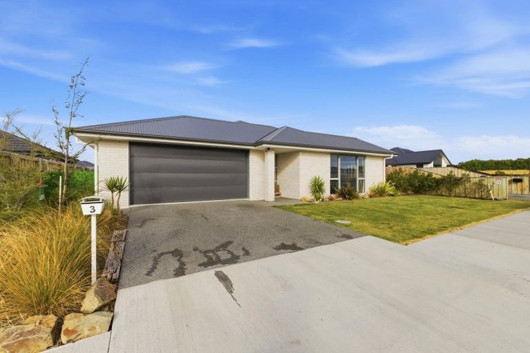 Photo of property in 3 Yates Place, Amberley, 7410