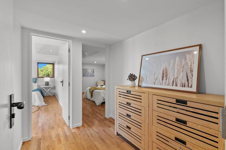 Photo of property in 143 Straven Road, Fendalton, Christchurch, 8014