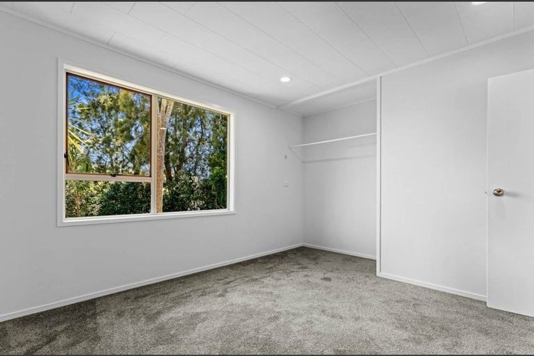 Photo of property in 80 Awaruku Road, Torbay, Auckland, 0630