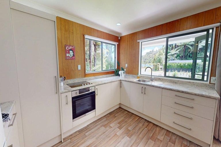 Photo of property in 36 Tombleson Road, Lake Rotoma, Rotorua, 3074