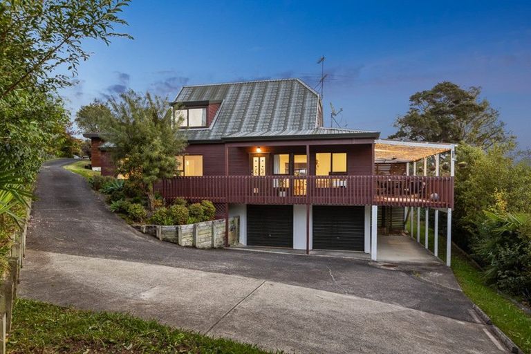 Photo of property in 22 Redfern Lane, Glenfield, Auckland, 0629