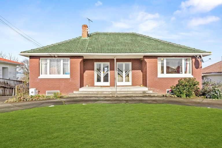 Photo of property in 27 Graham Street, Levin, 5510