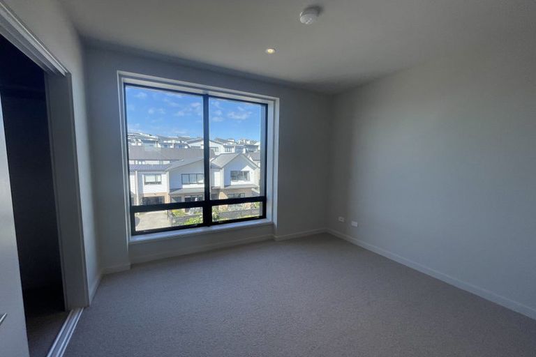 Photo of property in 11b Windlass Street, Long Bay, Auckland, 0630