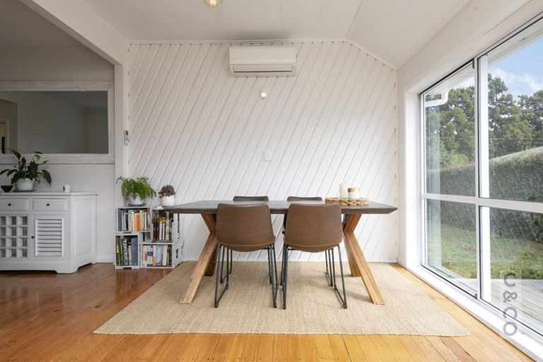 Photo of property in 49 Cambridge Road, Riverhead, 0820