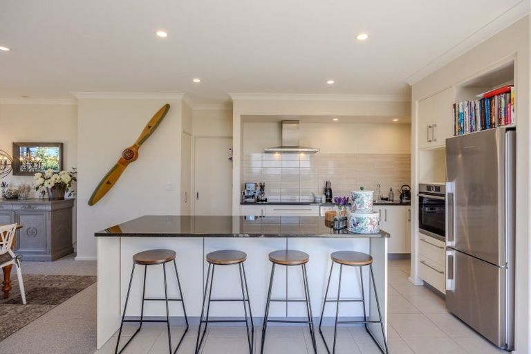 Photo of property in 32 Infinity Drive, Wanaka, 9305