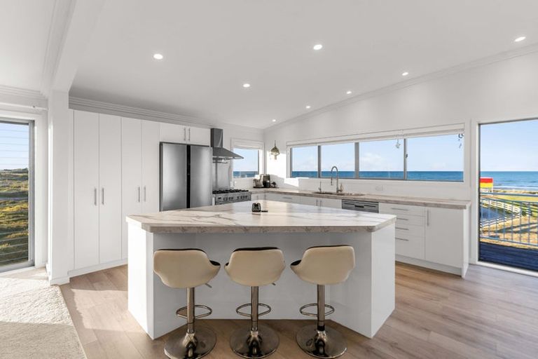 Photo of property in 1011 Papamoa Beach Road, Papamoa Beach, Papamoa, 3118