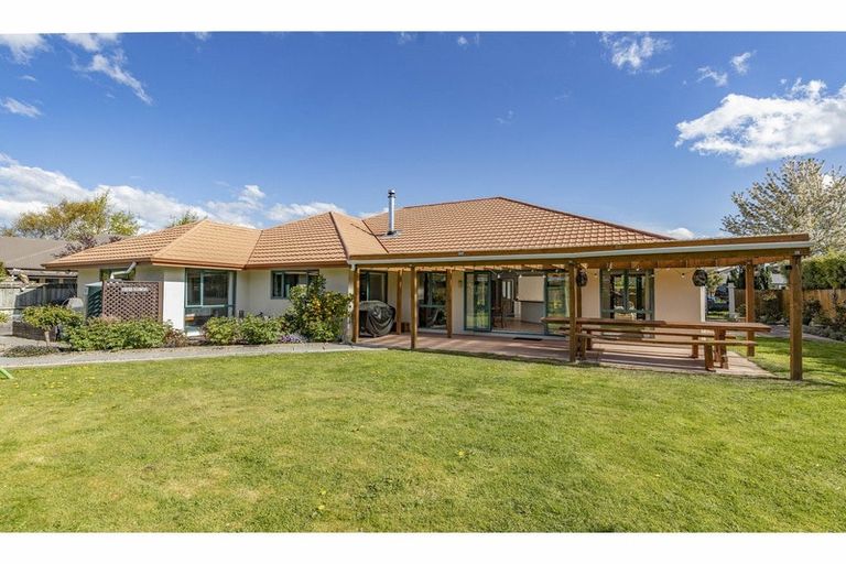 Photo of property in 20 Milesbrook Close, Rangiora, 7400