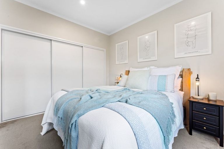 Photo of property in 73 Glidepath Road, Hobsonville, Auckland, 0616