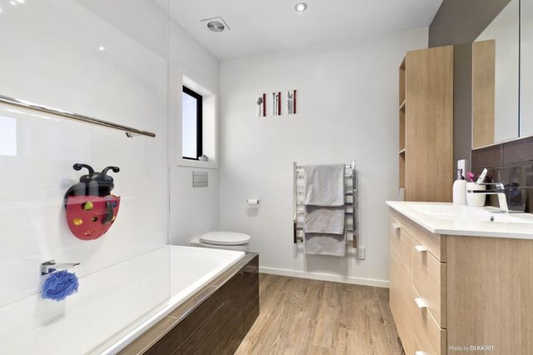 Photo of property in 22 Cresswell Place, Johnsonville, Wellington, 6037