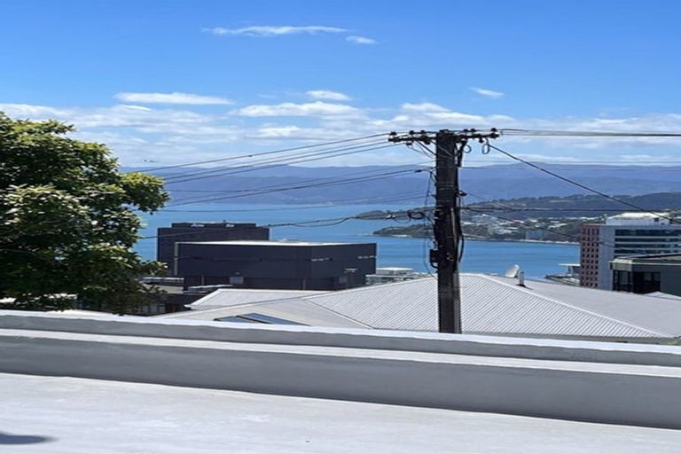 Photo of property in 8 Central Terrace, Alicetown, Lower Hutt, 5010
