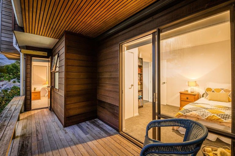 Photo of property in 2/194 Glenvar Road, Torbay, Auckland, 0630