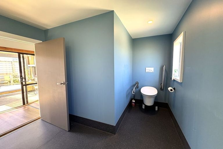 Photo of property in 33 Main Road, Owaka, 9535