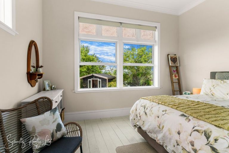 Photo of property in 17 Oparakau Road, Matakohe, 0594