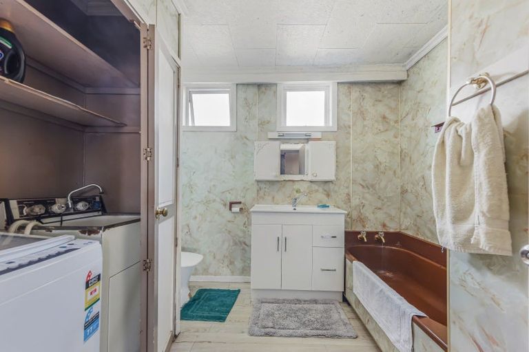 Photo of property in 85 Tipahi Street, Nelson South, Nelson, 7010