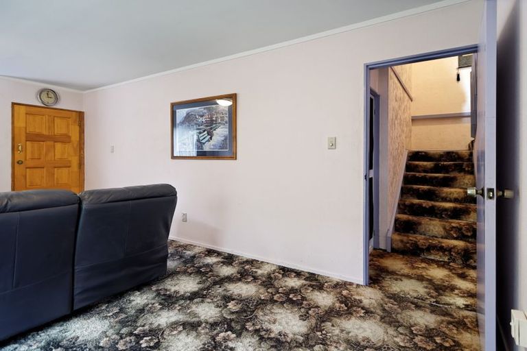 Photo of property in 8/133 Hutchinson Avenue, New Lynn, Auckland, 0600