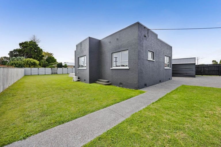 Photo of property in 320 South Road, Hawera, 4610