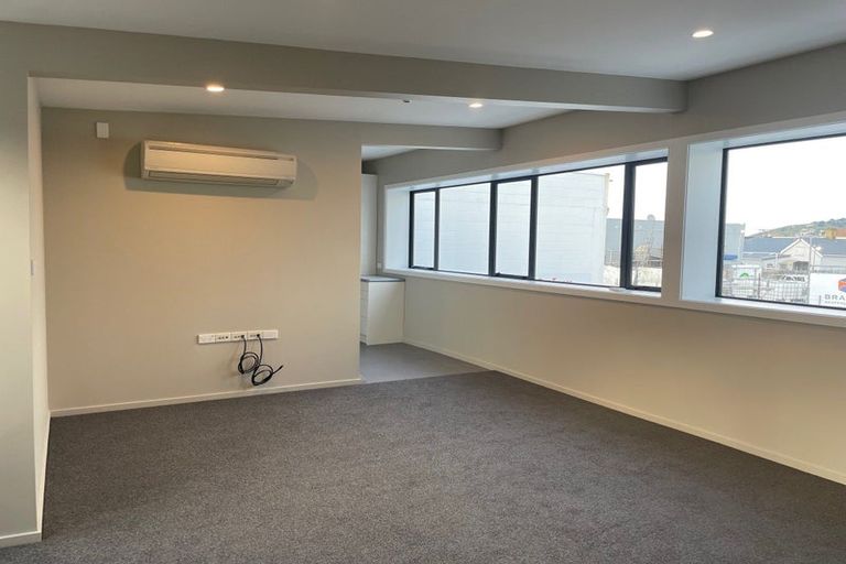 Photo of property in 20 Waverley Street, South Dunedin, Dunedin, 9012