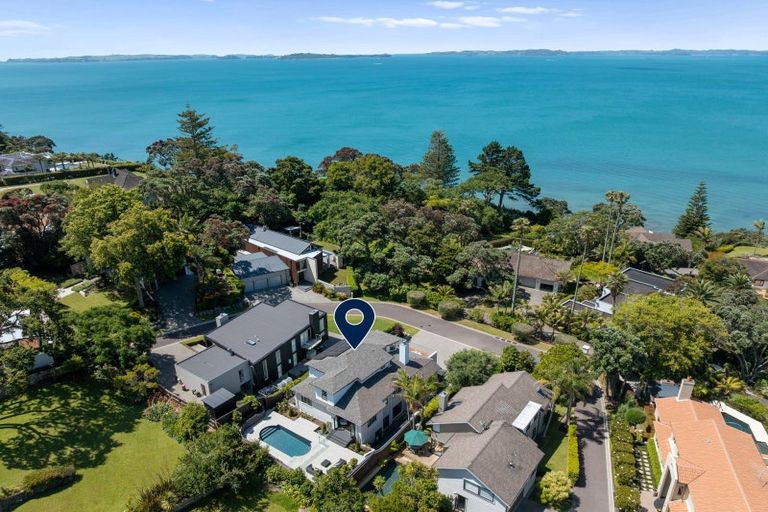 Photo of property in 4 Glenoaks Rise, Mellons Bay, Auckland, 2014